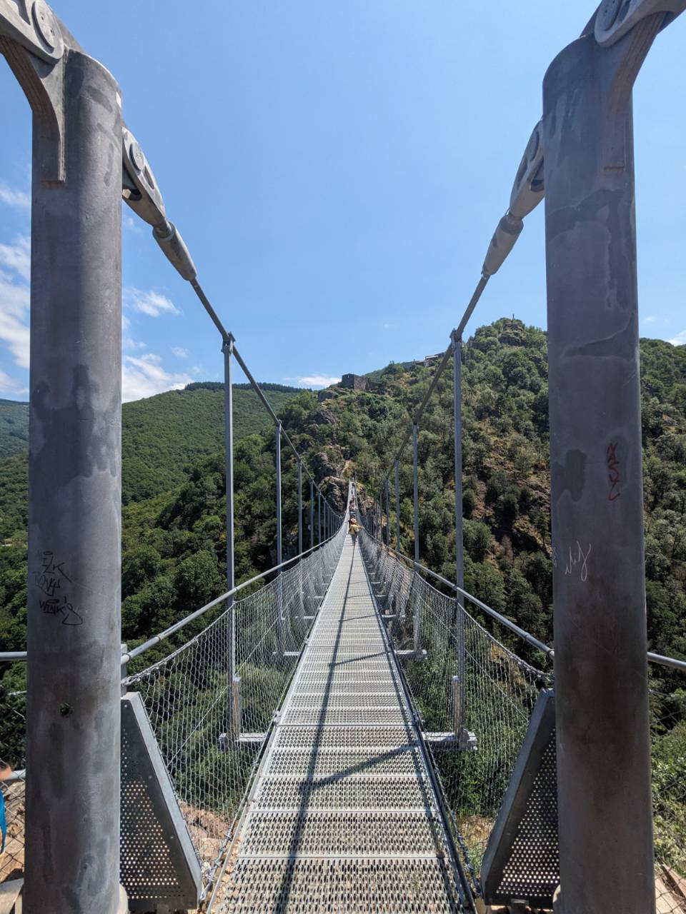 Départ de la passerelle, côté Mazamet, photo Voyage en Douce
