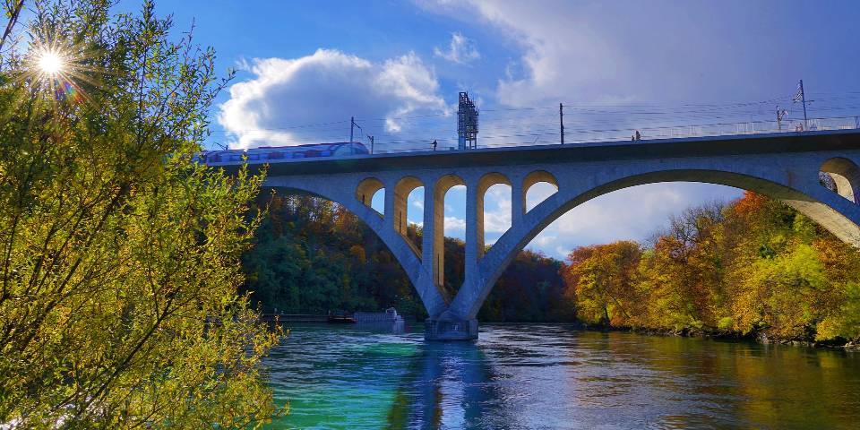 Pont confluence Rhône et Arve, Suisse